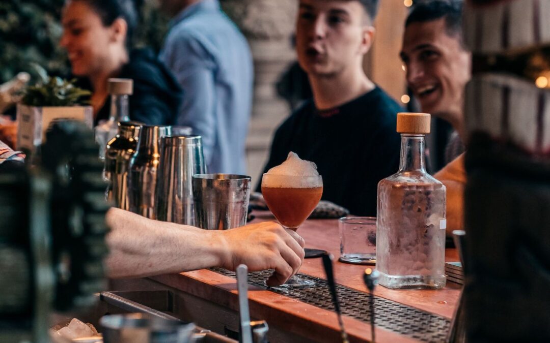 First-Time Bar Crawlers’ Complete Guide to Unlocking the Social and Mental Health Rewards in Nashville, TN
